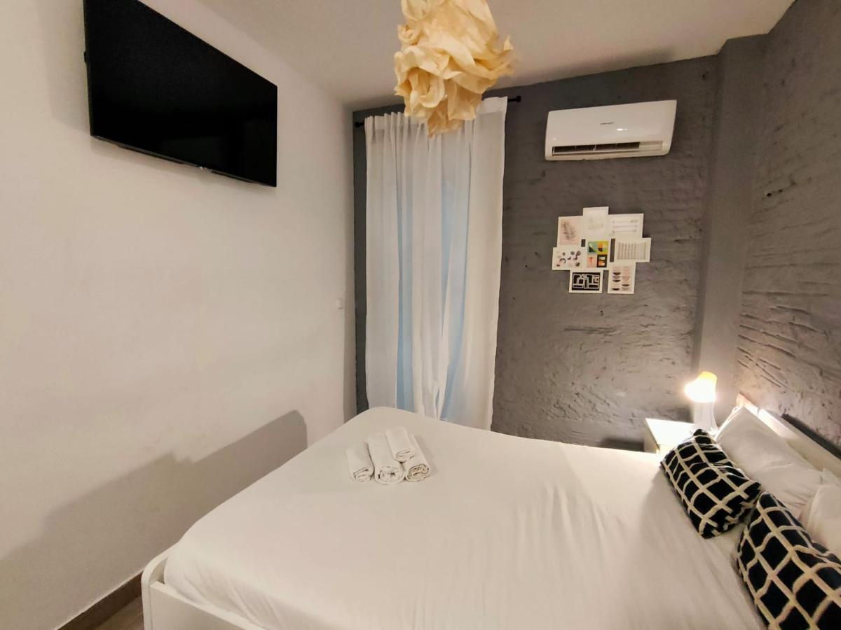 Pequeño alojamiento con Mini Piscina temperatura ambiente - WIFI Free Valencia Exterior foto
